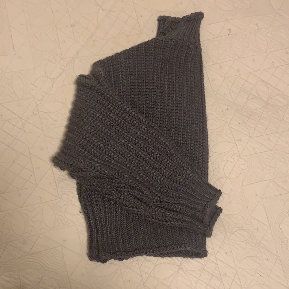H&M Ribbed Turtleneck Sweater - Picture 6 of 8
